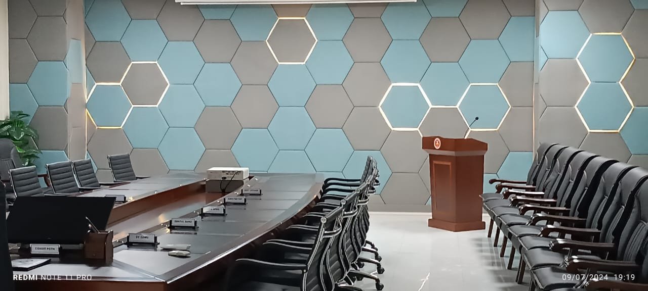 Board Room (Decibels)