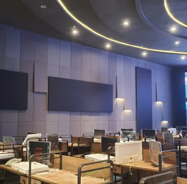 Fusion Center (Decibels)