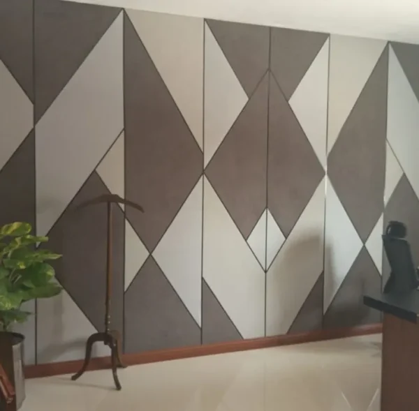 Meeting Room (Decibels)