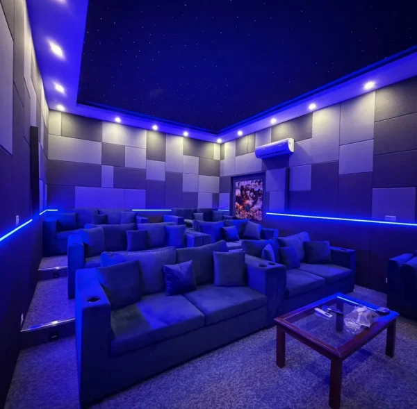 Mini Cinema (Decibels)